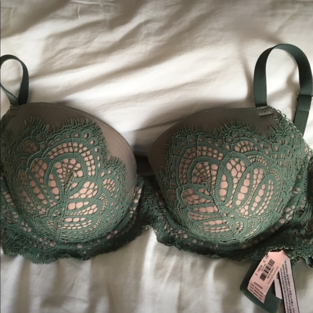 VS forest green bra 32ddd and panty